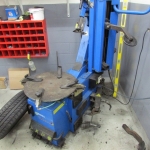 Beissbarth Tire mounting tool