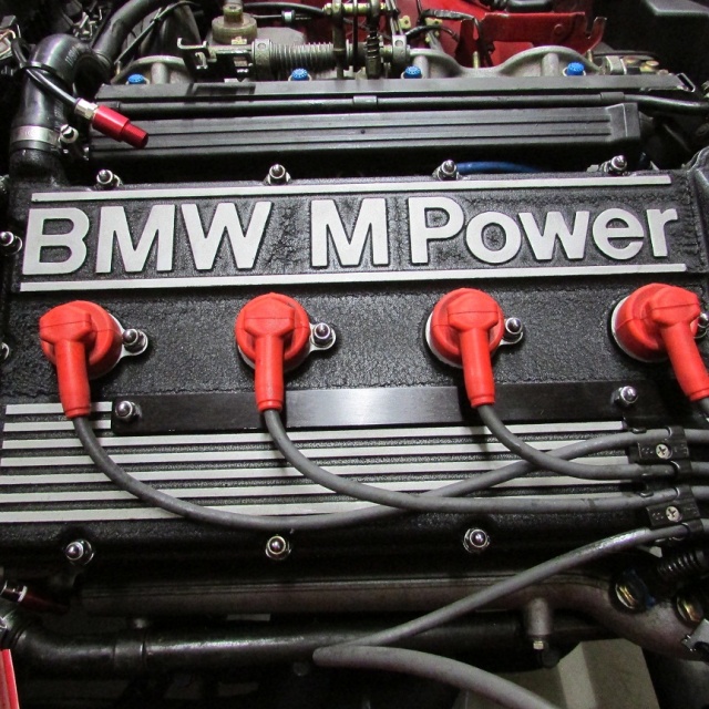 S14 Engine with Evo plug leads. 