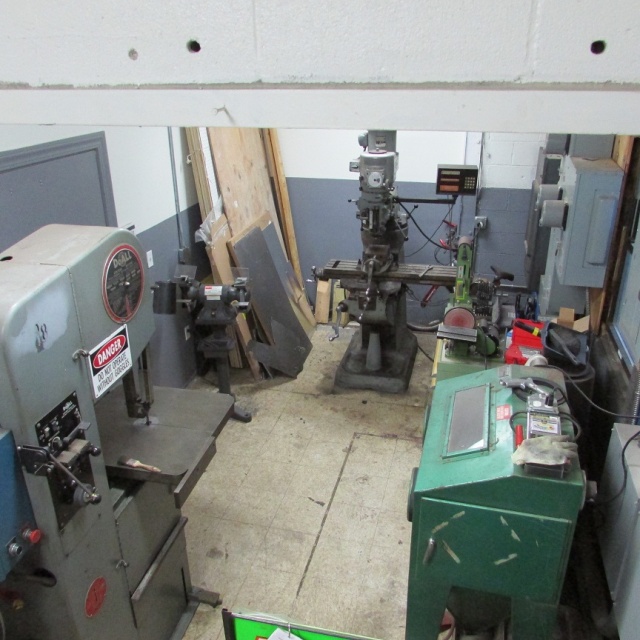 Machine shop area Machine shop area
